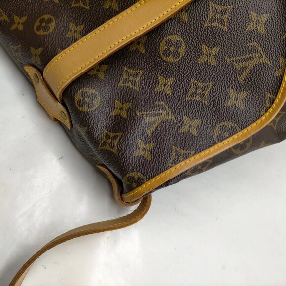 Louis Vuitton Saumur 43 Brown Monogram Shoulder Bag mon895-101525